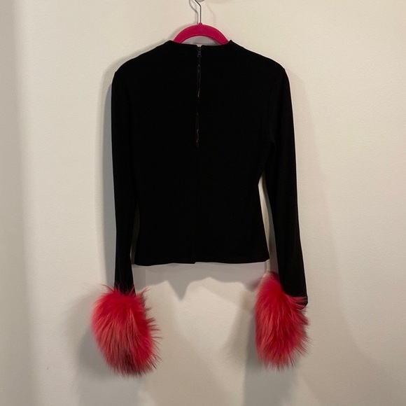 Alice + Olivia Haylen fur cuff mock neck blouse S - Picture 6 of 6